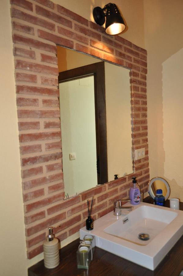 Hostal El Rincón Secreto de Gredos especializada en celiaquía y diabetes y jacuzzi Tormellas Exterior foto