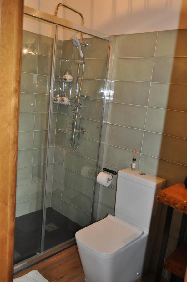 Hostal El Rincón Secreto de Gredos especializada en celiaquía y diabetes y jacuzzi Tormellas Exterior foto