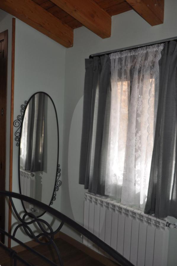 Hostal El Rincón Secreto de Gredos especializada en celiaquía y diabetes y jacuzzi Tormellas Exterior foto