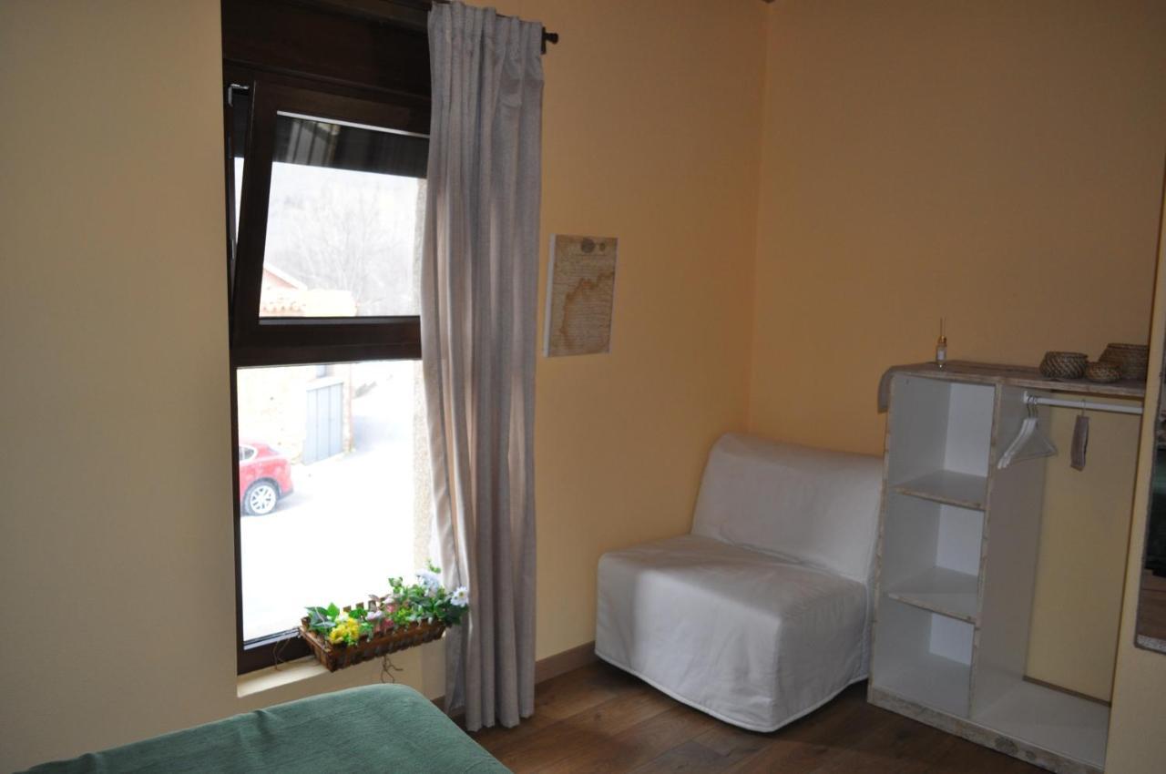 Hostal El Rincón Secreto de Gredos especializada en celiaquía y diabetes y jacuzzi Tormellas Exterior foto