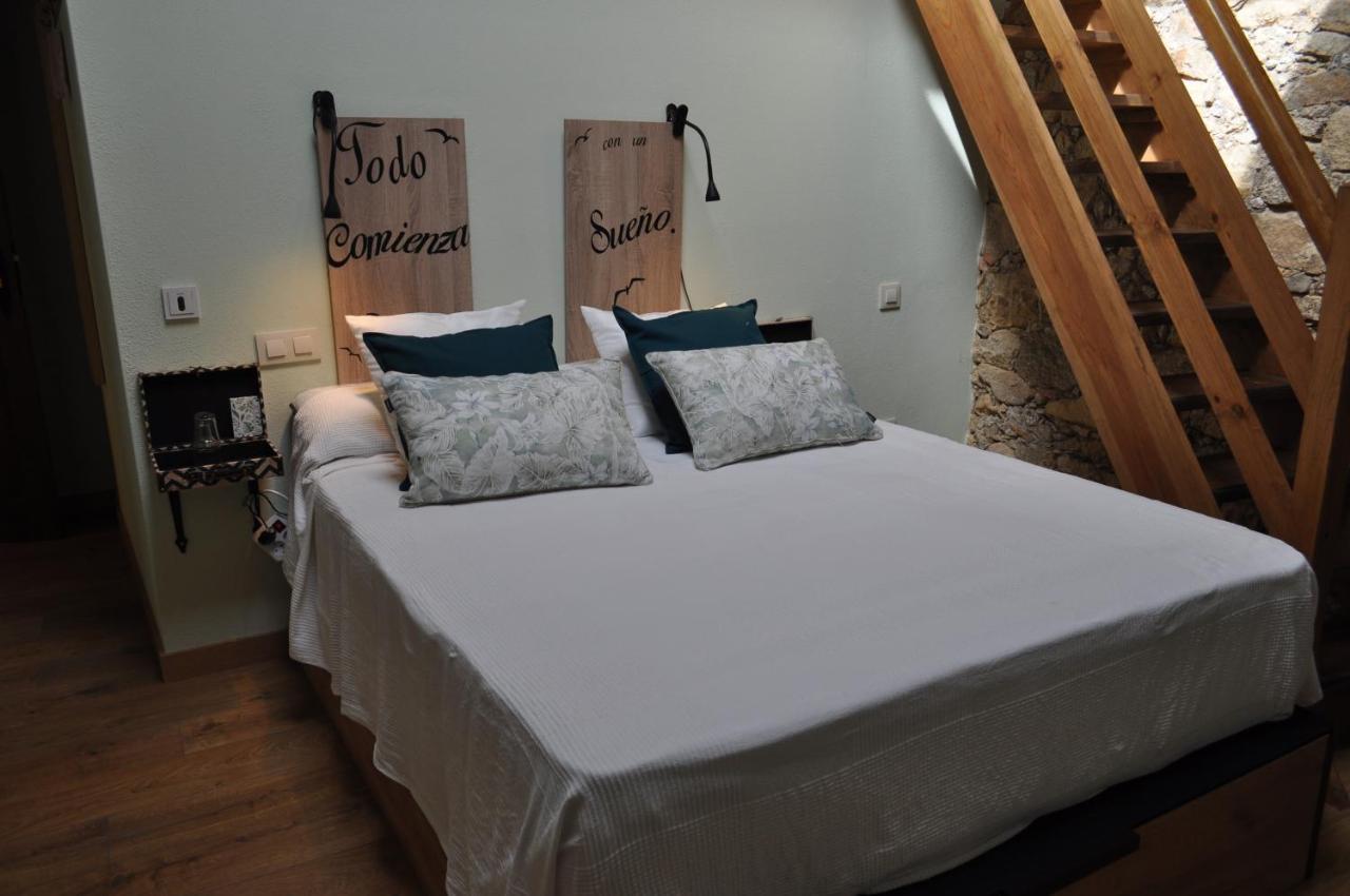 Hostal El Rincón Secreto de Gredos especializada en celiaquía y diabetes y jacuzzi Tormellas Exterior foto